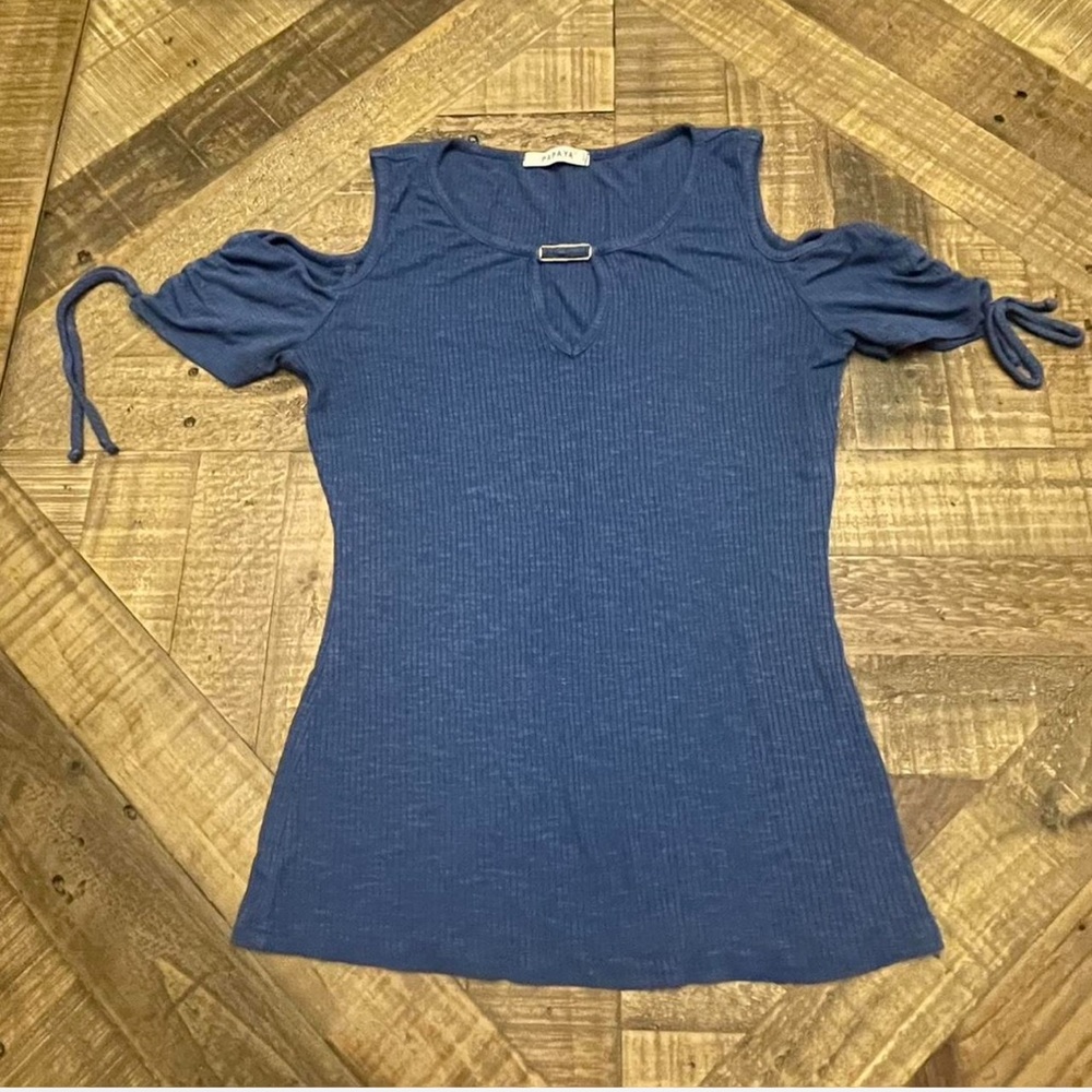 Papaya brand blue ribbed cold-shoulder top